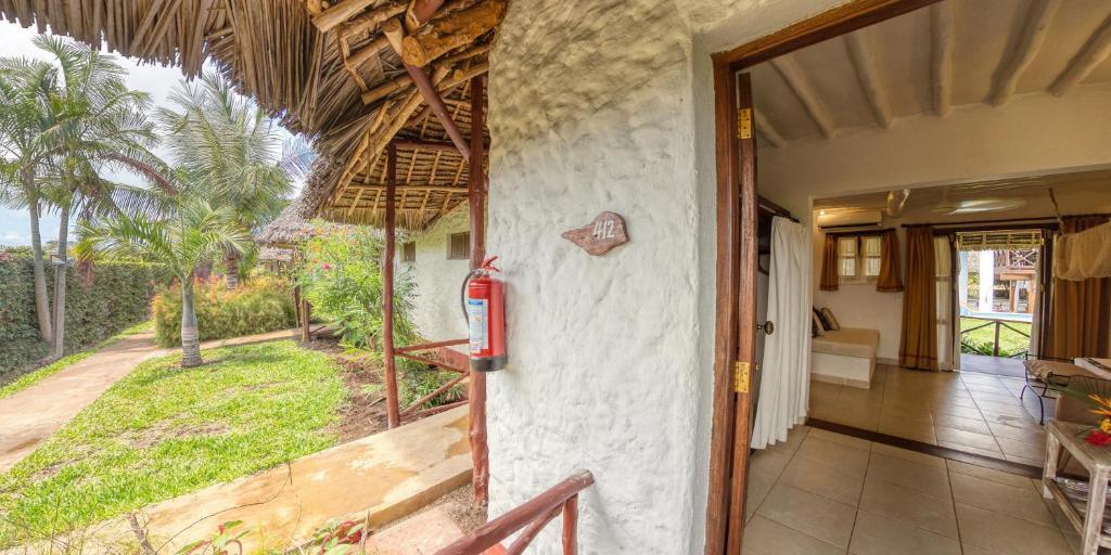 Hotel Karafuu Beach Resort Pingwe Zewnętrze zdjęcie